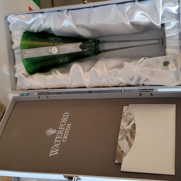 Set of 4 Waterford Snowflake Wishes Flute Ruby and Emerald First and Second Year - Picture 5 of 12